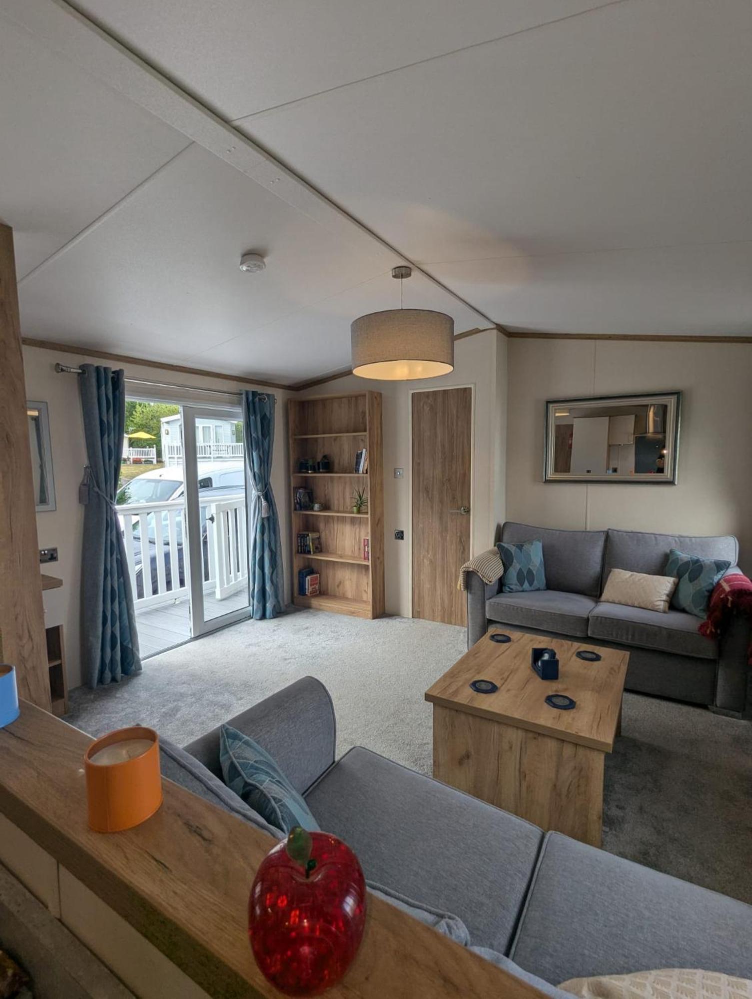 Spacious Comfortable Holiday Home With Unique Layout On 5 Star Shorefield Holiday Park ميلفورد أون سي المظهر الخارجي الصورة
